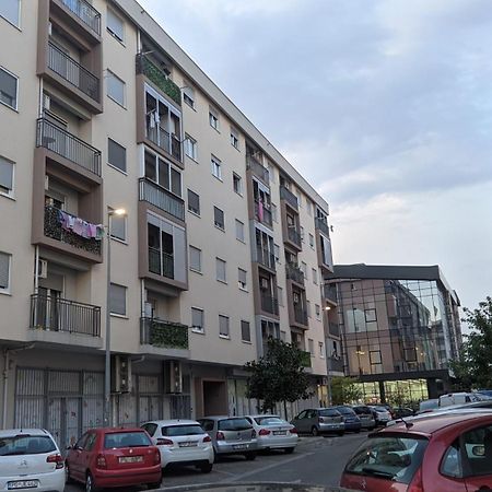 פודגוריצה Guest House Mikeli מראה חיצוני תמונה